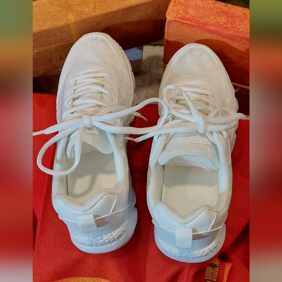 Classic White Women's Sneakers - Picture 6 of 7